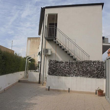 Casa Vacanze Mandorlo In Fiore Villa Avola Exterior photo