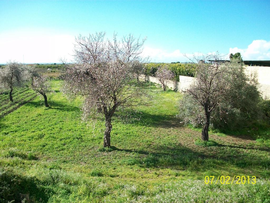 Casa Vacanze Mandorlo In Fiore Villa Avola Exterior photo