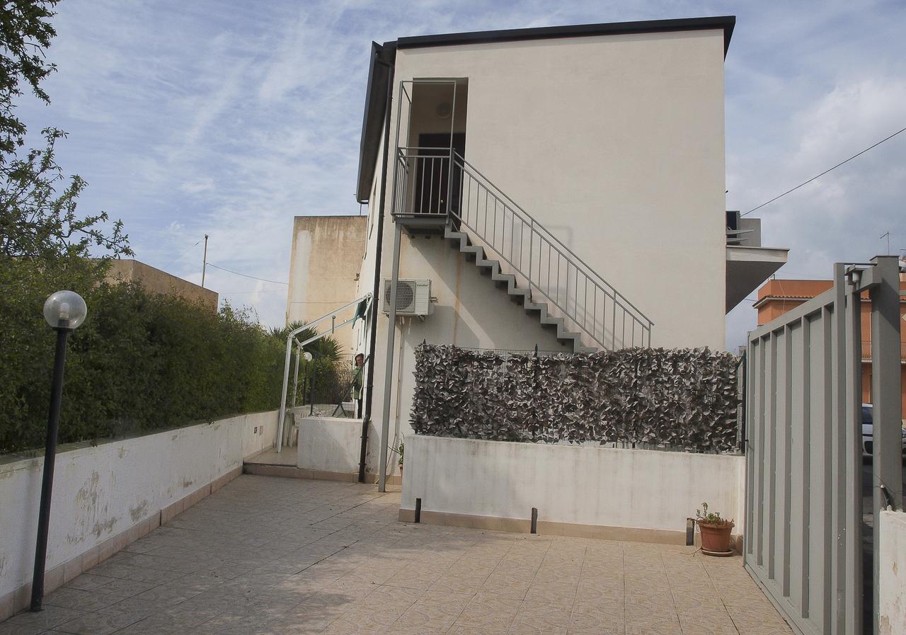 Casa Vacanze Mandorlo In Fiore Villa Avola Exterior photo